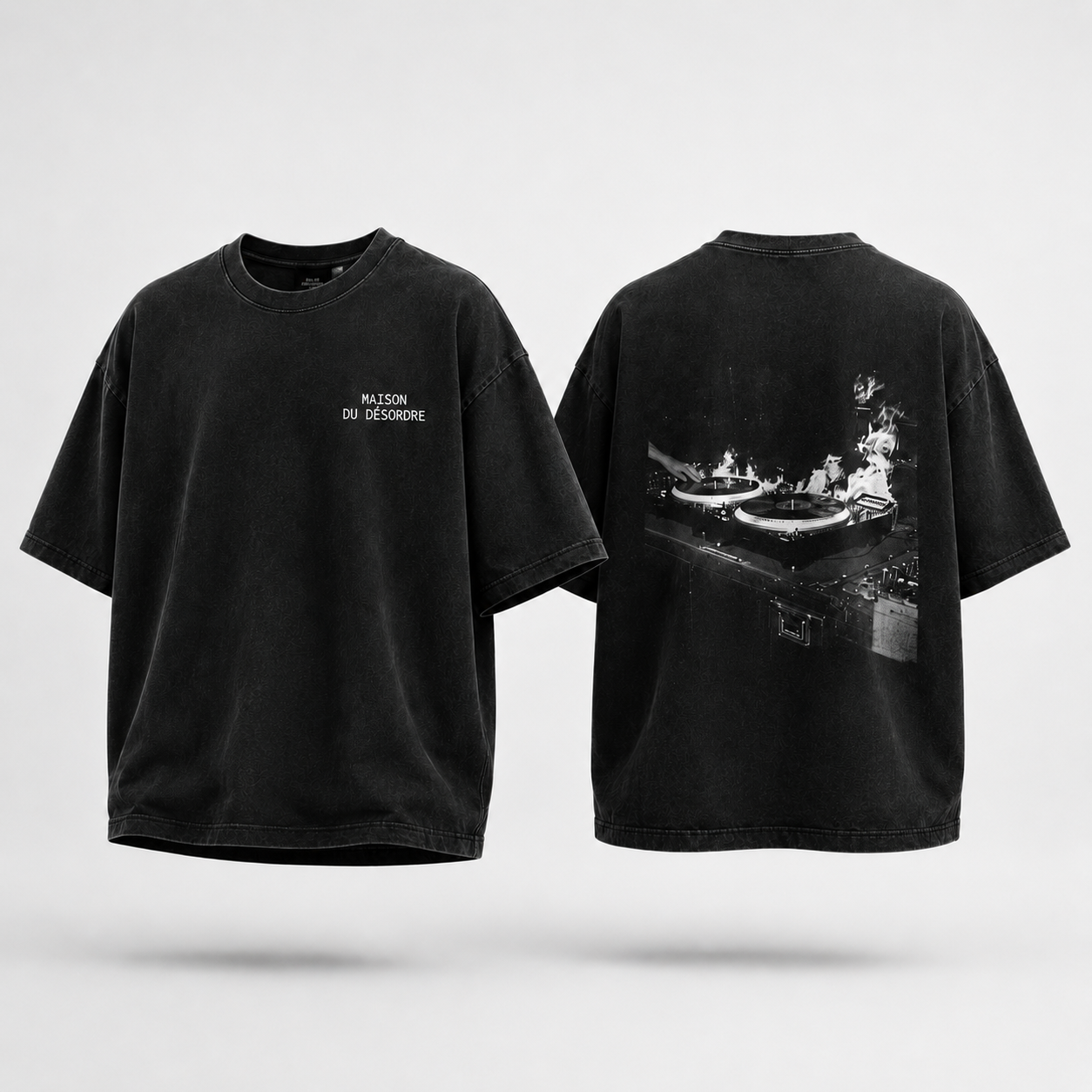 TURNTABLE TEE